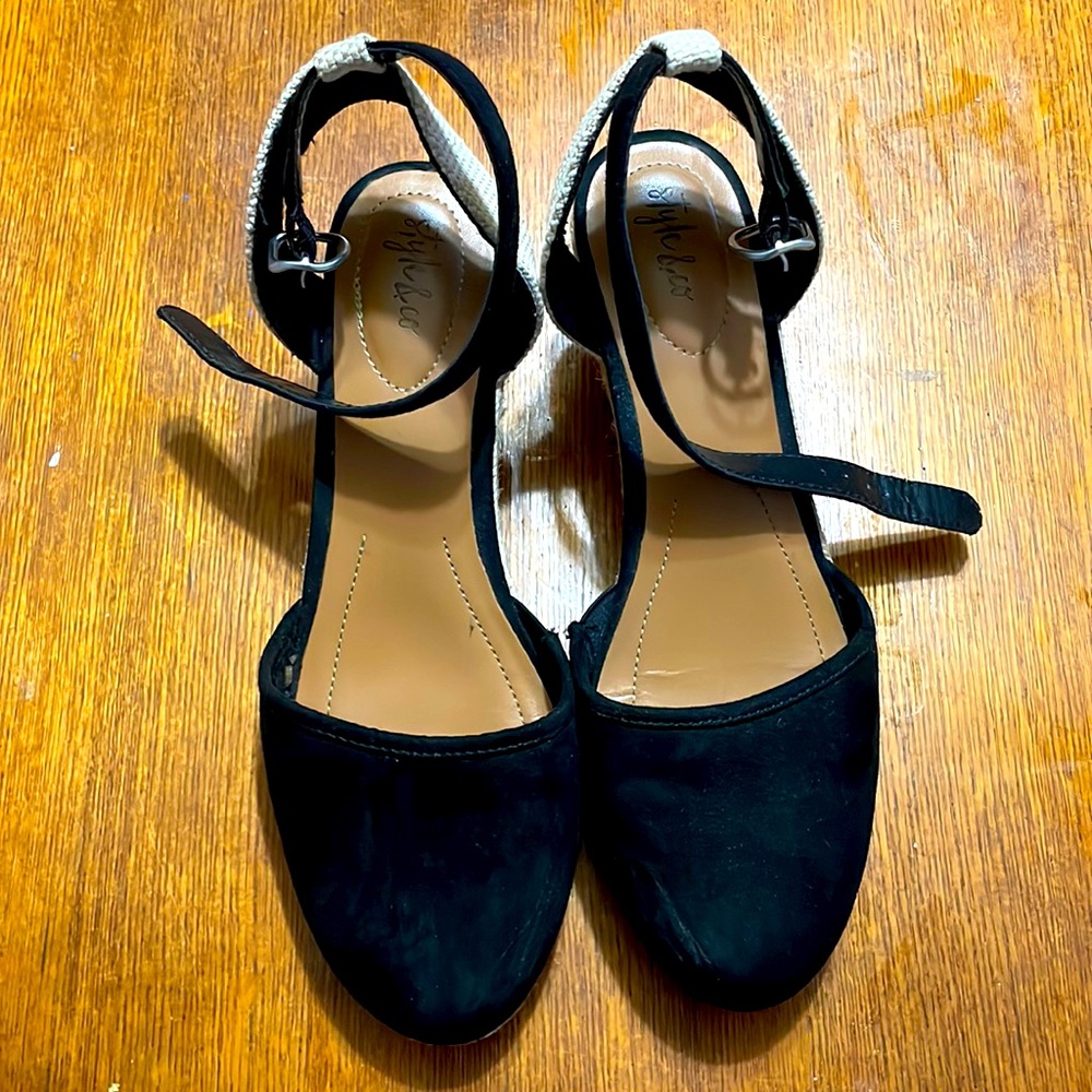 STYLE & CO //  Black & Tan Wedges